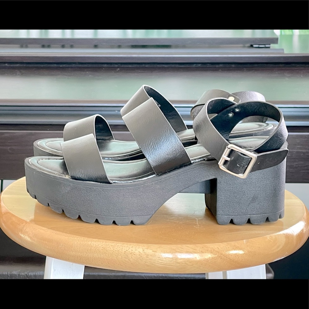 Madden Girl | Lug sole sandals